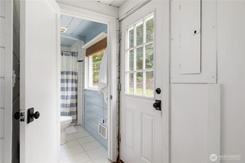 Property photo for 3191 East Harbor Road, Langley photo 17
