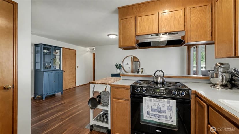Property photo for 16302 230th Avenue Se, Maple Valley photo 18