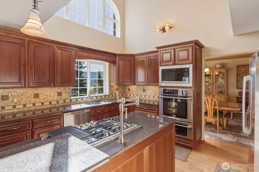 Property photo for 440 N Maple Hill Road, Kelso photo 9
