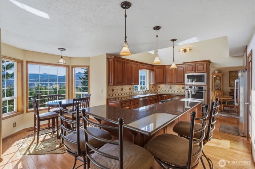 Property photo for 440 N Maple Hill Road, Kelso photo 8