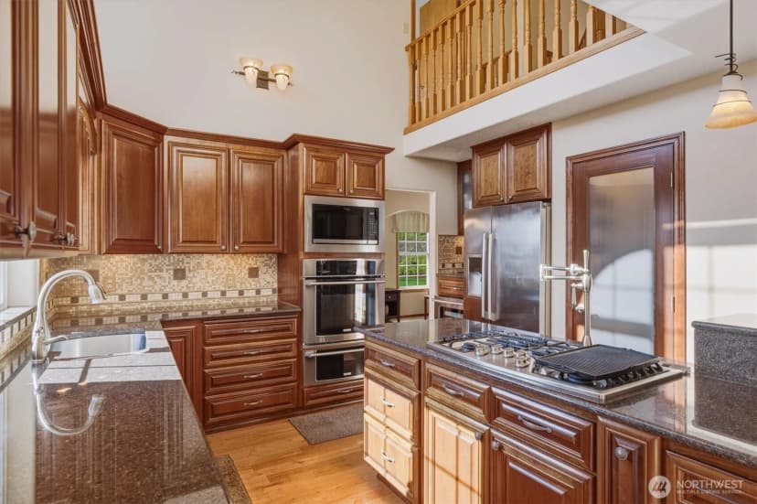 Property photo for 440 N Maple Hill Road, Kelso photo 6