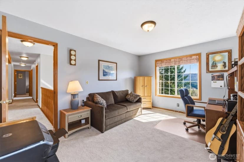 Property photo for 440 N Maple Hill Road, Kelso photo 17