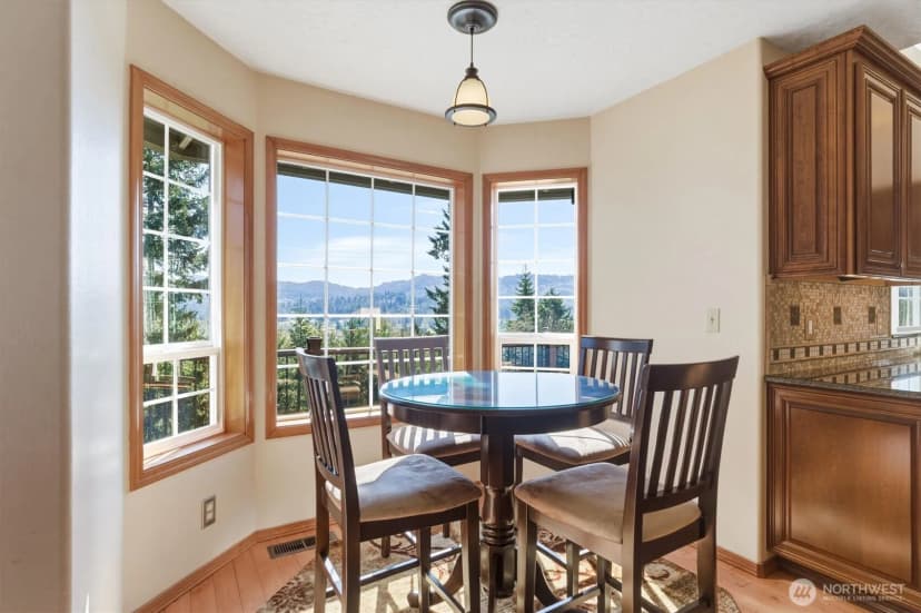 Property photo for 440 N Maple Hill Road, Kelso photo 10