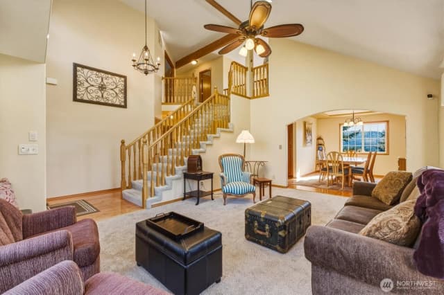Property photo for 440 N Maple Hill Road, Kelso photo 3
