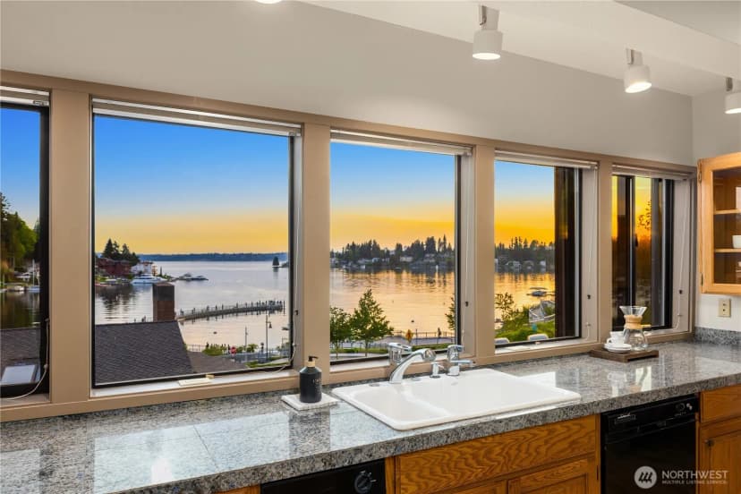 Property photo for 9903 Lake Washington Boulevard Ne #201, Bellevue photo 15
