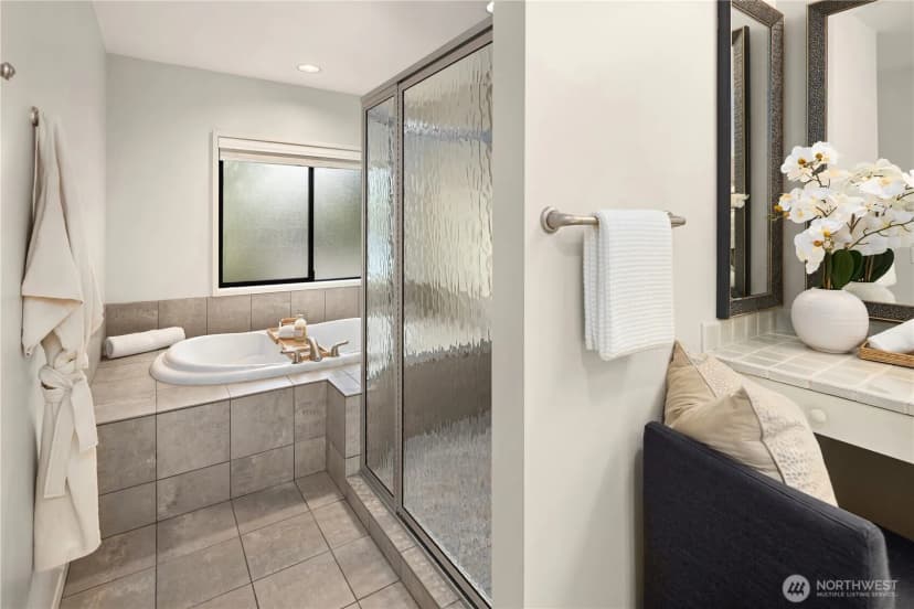 Property photo for 9903 Lake Washington Boulevard Ne #201, Bellevue photo 20