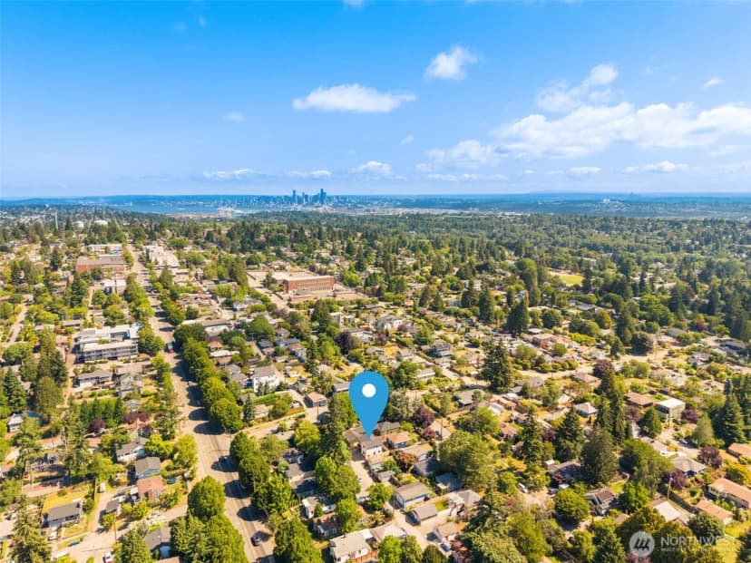 Property photo for 8109 34th Avenue Sw #b, Seattle photo 32