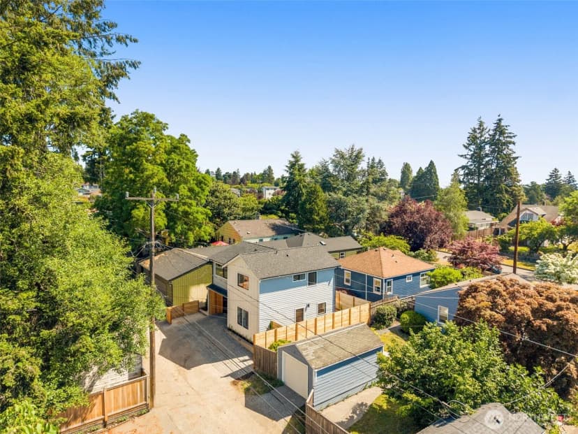 Property photo for 8109 34th Avenue Sw #b, Seattle photo 31