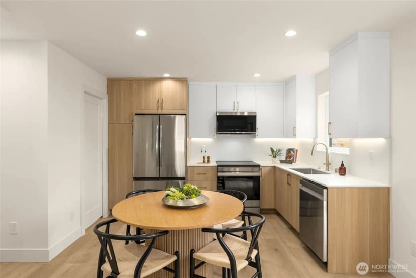 Property photo for 8109 34th Avenue Sw #b, Seattle photo 12