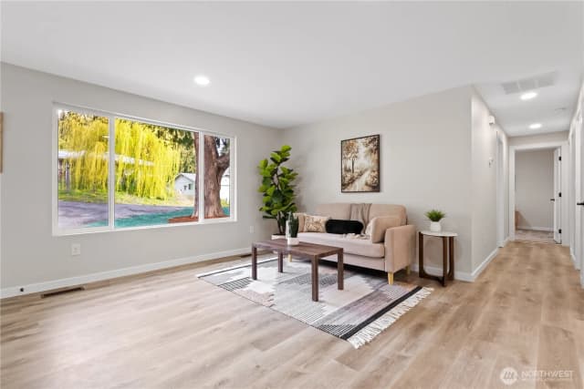 Property photo for 513 Ne Cottonwood Drive, Bremerton photo 4