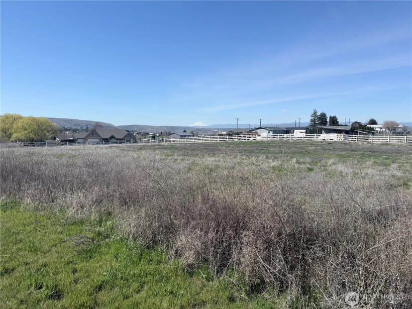 Property photo for 341 Wilson Road, Selah photo 16