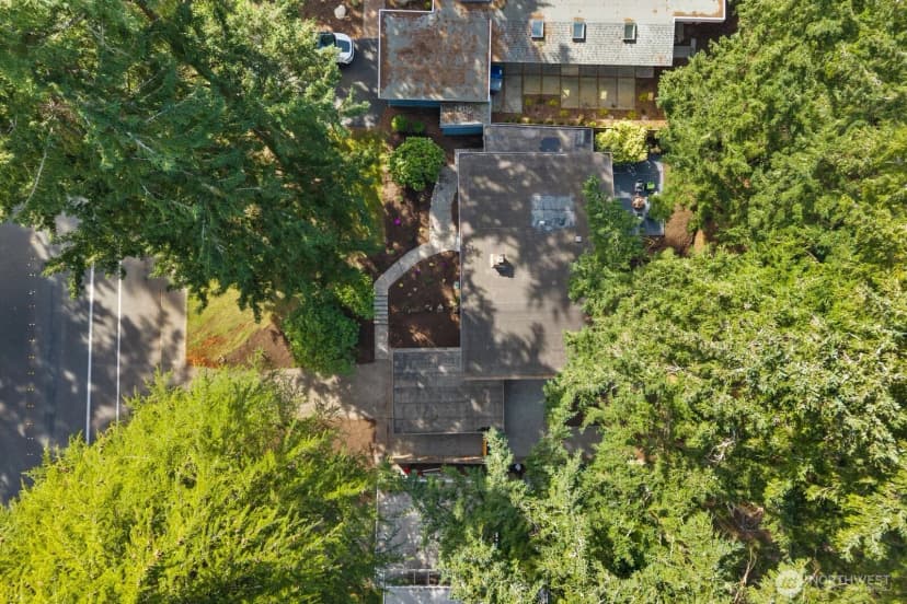 Property photo for 14240 Lake Hills Boulevard, Bellevue photo 39