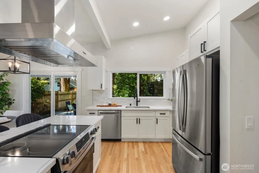 Property photo for 14240 Lake Hills Boulevard, Bellevue photo 15