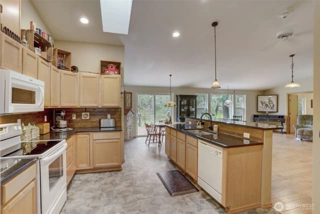 Property photo for 1319 Winlock Vader Road #19, Winlock photo 4