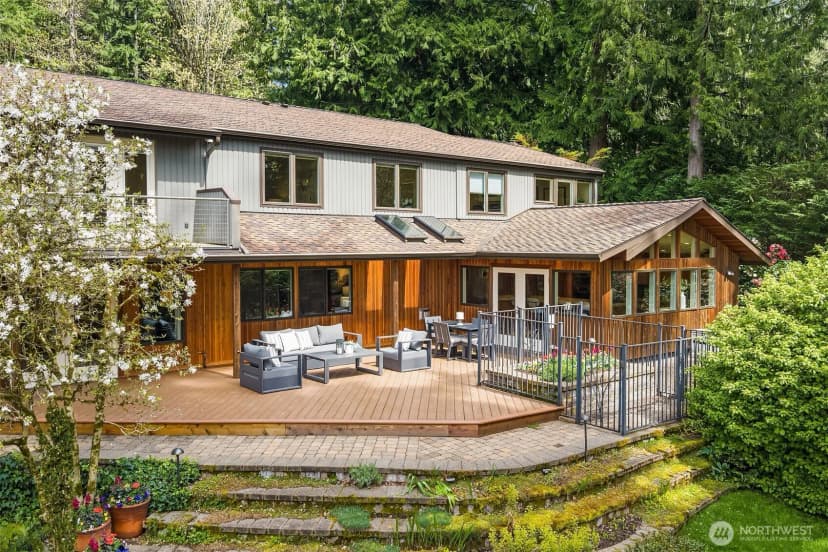 Property photo for 25137 Se Mirrormont Place, Issaquah photo 36