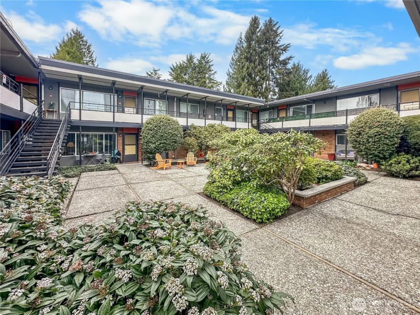 Property photo for 11521 26th Avenue Ne, Seattle photo 5