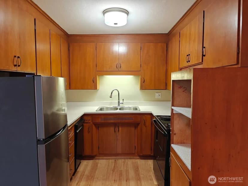 Property photo for 11521 26th Avenue Ne, Seattle photo 10