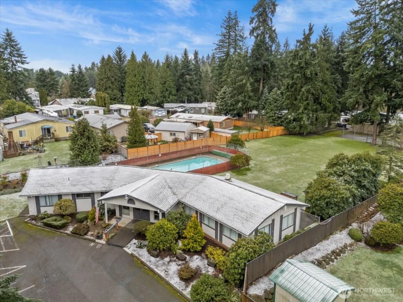 Property photo for 20500 Se 32nd Drive, Bothell photo 32