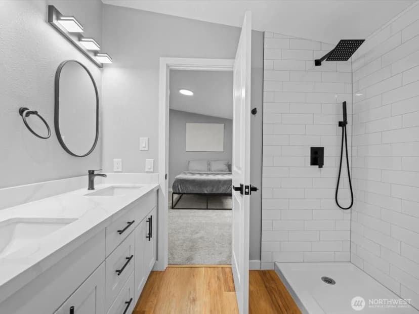 Property photo for 20500 Se 32nd Drive, Bothell photo 7
