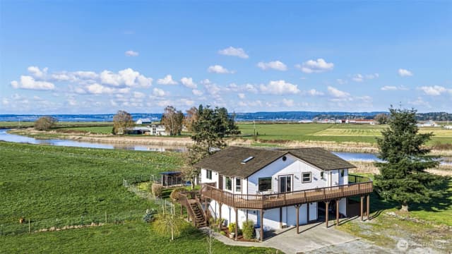 Property photo for 9405 Thomle Road, Stanwood