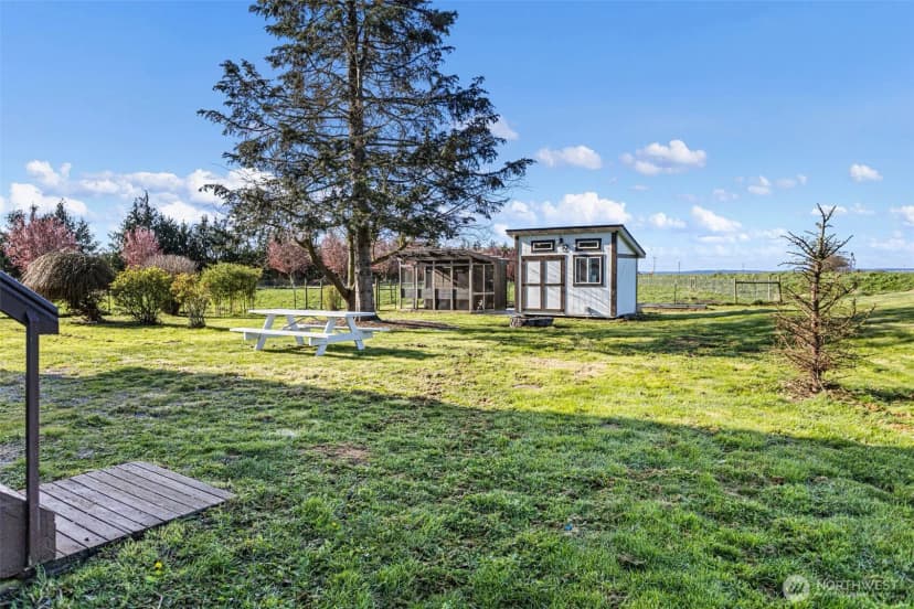 Property photo for 9405 Thomle Road, Stanwood photo 19