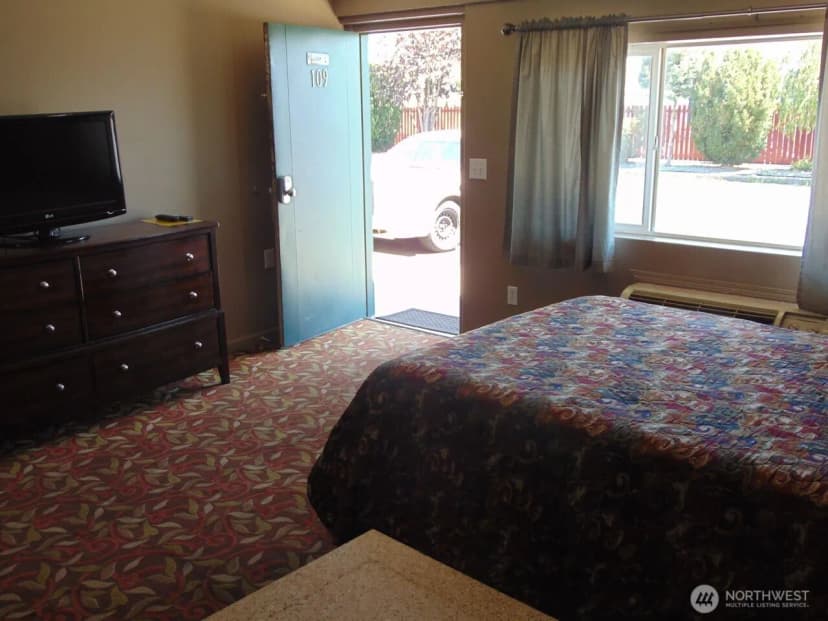 Property photo for 12525 W Sunset Highway, Airway Heights photo 20