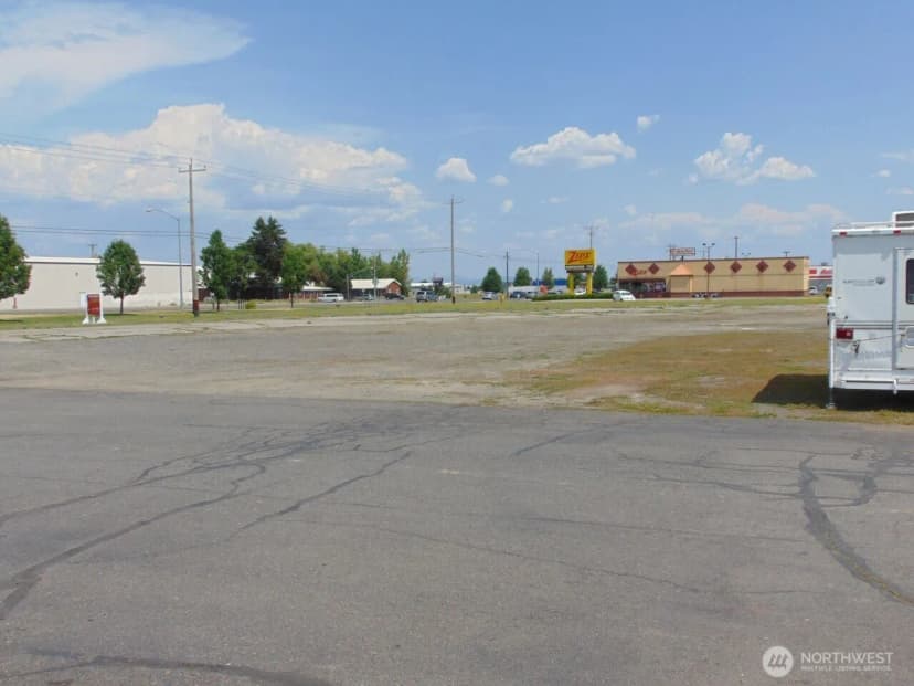 Property photo for 12525 W Sunset Highway, Airway Heights photo 4