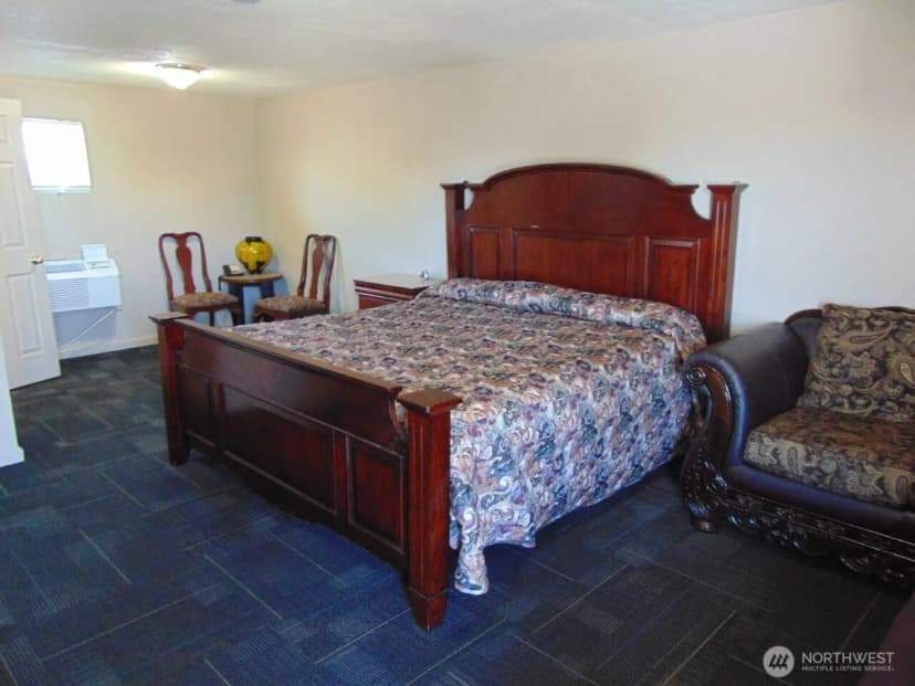 Property photo for 12525 W Sunset Highway, Airway Heights photo 18