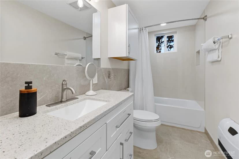 Property photo for Address withheld, Mukilteo photo 38