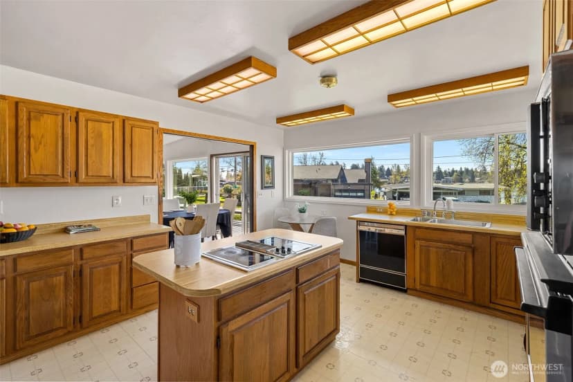Property photo for 19237 35th Avenue S, Sea Tac photo 6
