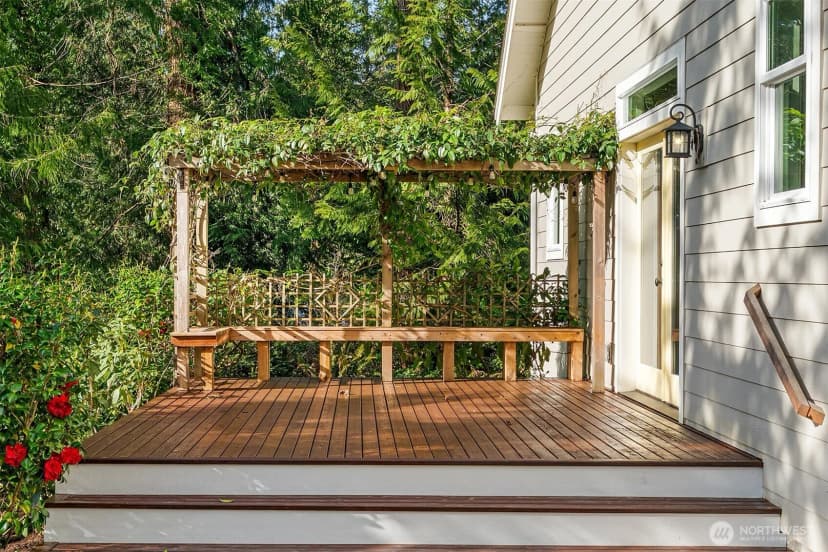 Property photo for 10060 Ne Springwood Lane, Bainbridge Island photo 4