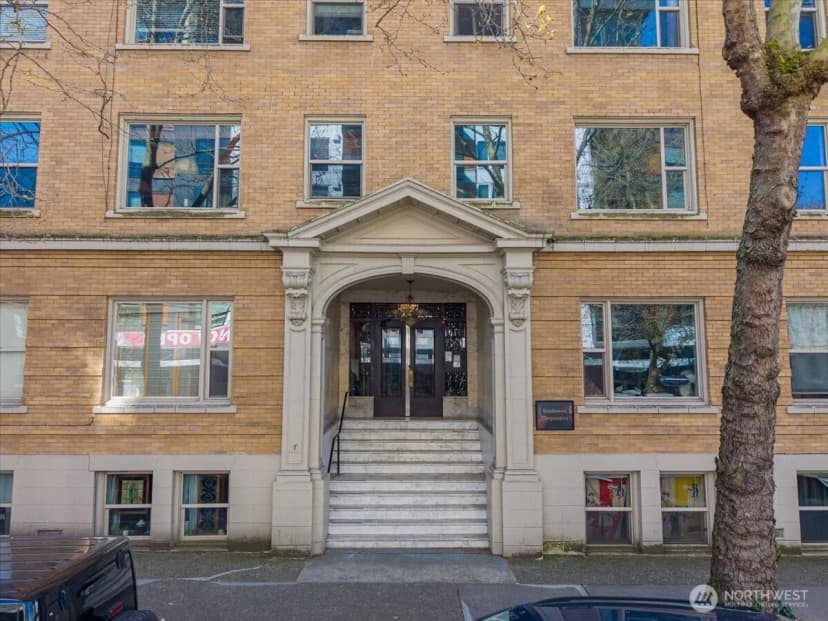 Property photo for 7 Harrison Street #20, Seattle photo 19