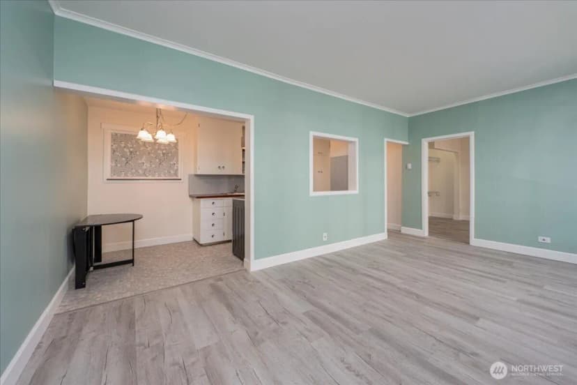 Property photo for 7 Harrison Street #20, Seattle photo 5