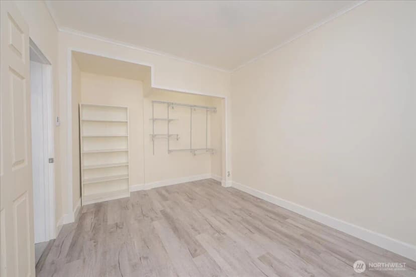 Property photo for 7 Harrison Street #20, Seattle photo 11