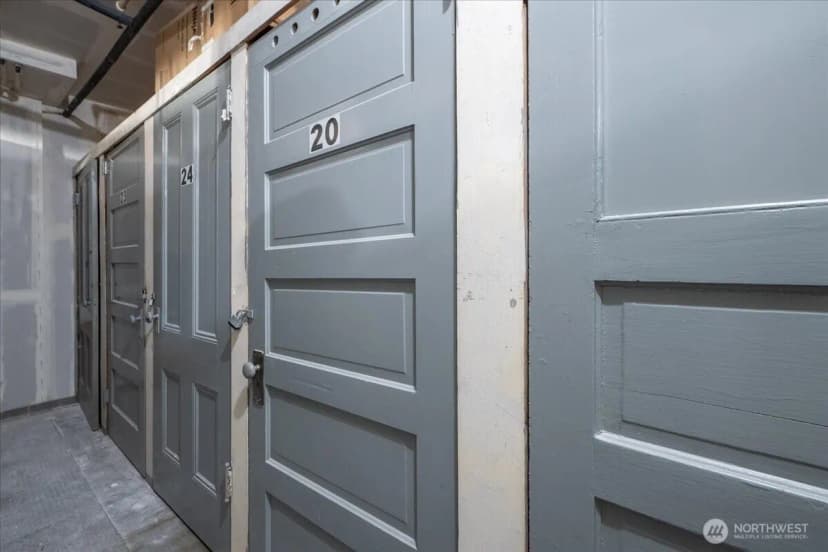 Property photo for 7 Harrison Street #20, Seattle photo 16