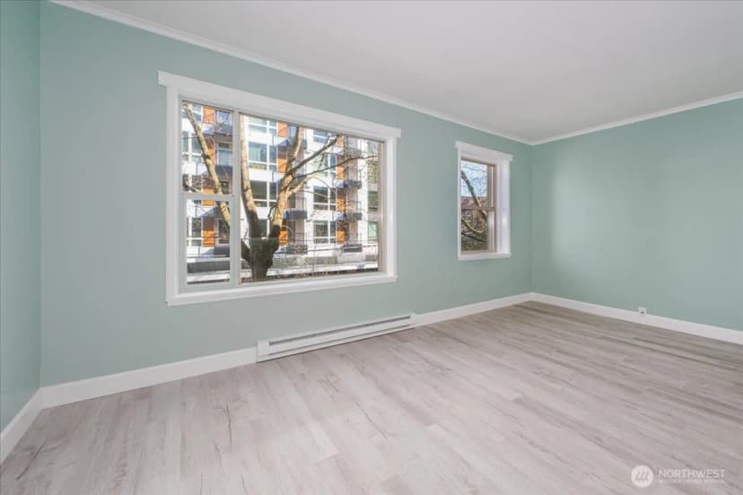 Property photo for 7 Harrison Street #20, Seattle photo 6