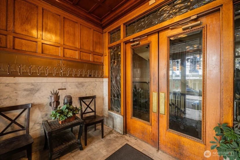 Property photo for 7 Harrison Street #20, Seattle photo 14