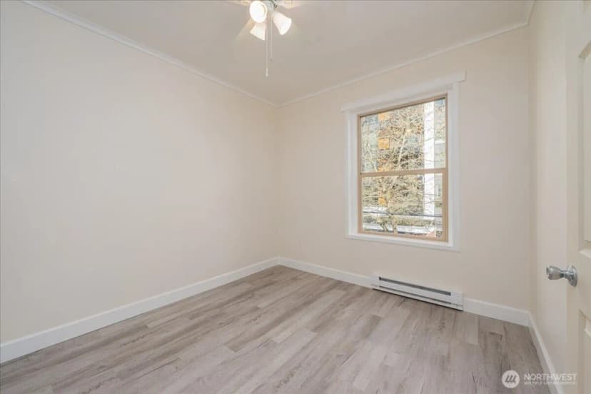 Property photo for 7 Harrison Street #20, Seattle photo 10