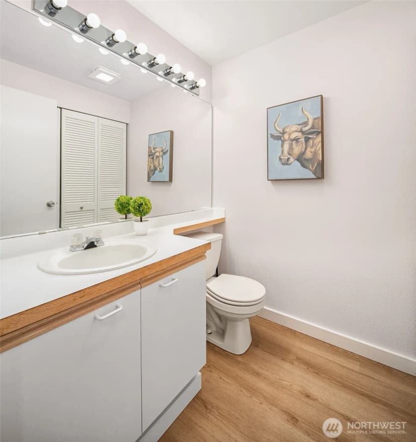 Property photo for 5505 S 236th Place, Kent photo 9