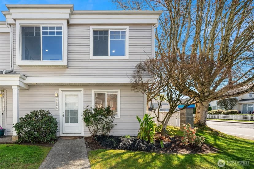 Property photo for 5505 S 236th Place, Kent photo 2