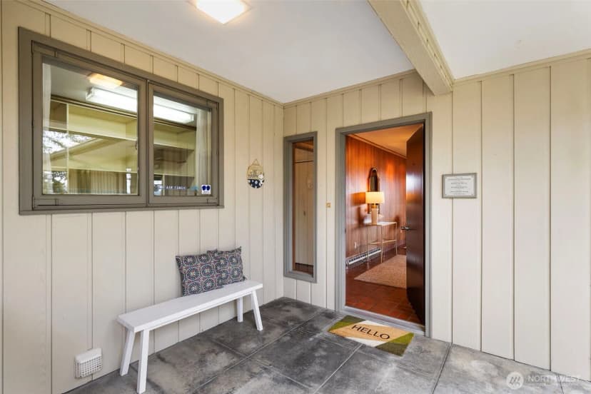 Property photo for 9428 Tracyton Boulevard Nw, Bremerton photo 2