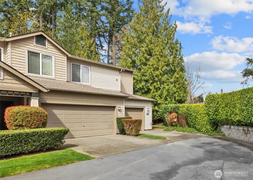 Property photo for 4401 248th Lane Se, Issaquah photo 3