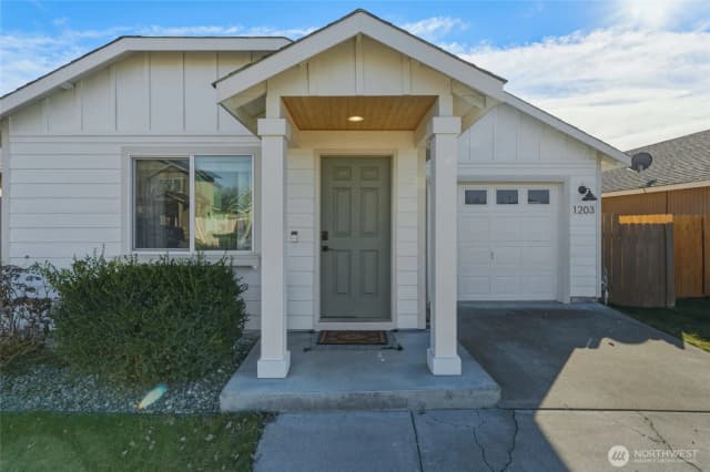 Property photo for 1203 Sw Carver Street, College Place photo 4