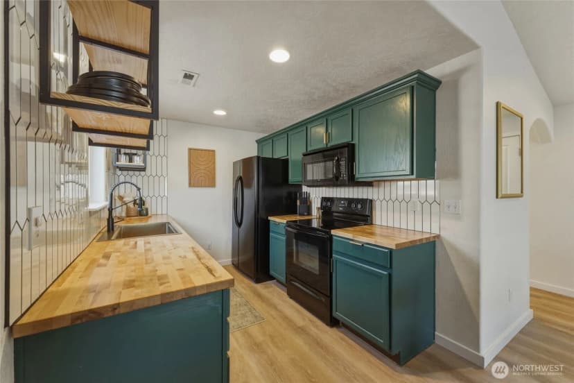 Property photo for 1203 Sw Carver Street, College Place photo 10