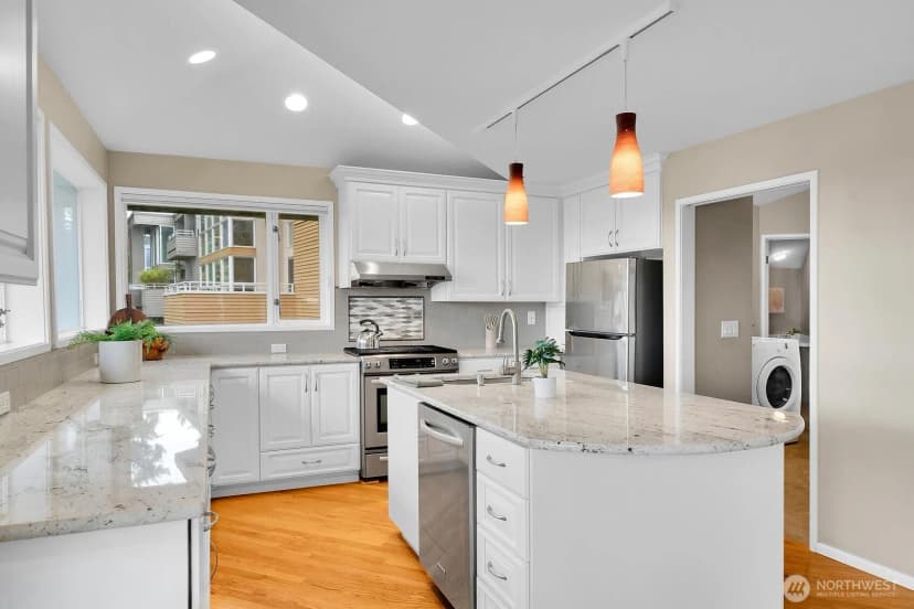 Property photo for 13542 40th Avenue Ne, Seattle photo 17
