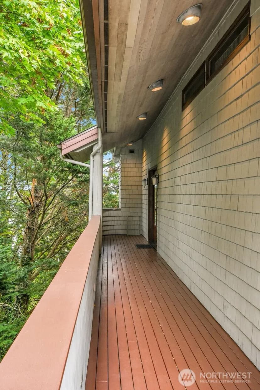 Property photo for 13542 40th Avenue Ne, Seattle photo 35