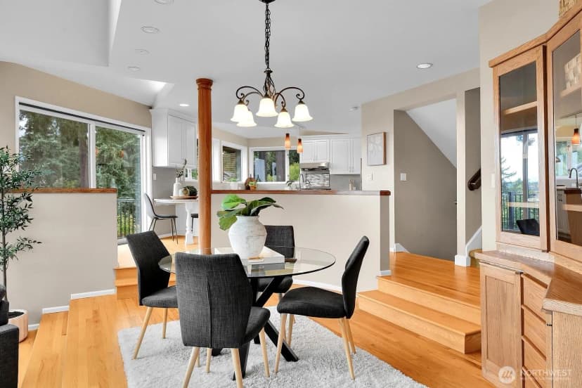 Property photo for 13542 40th Avenue Ne, Seattle photo 12