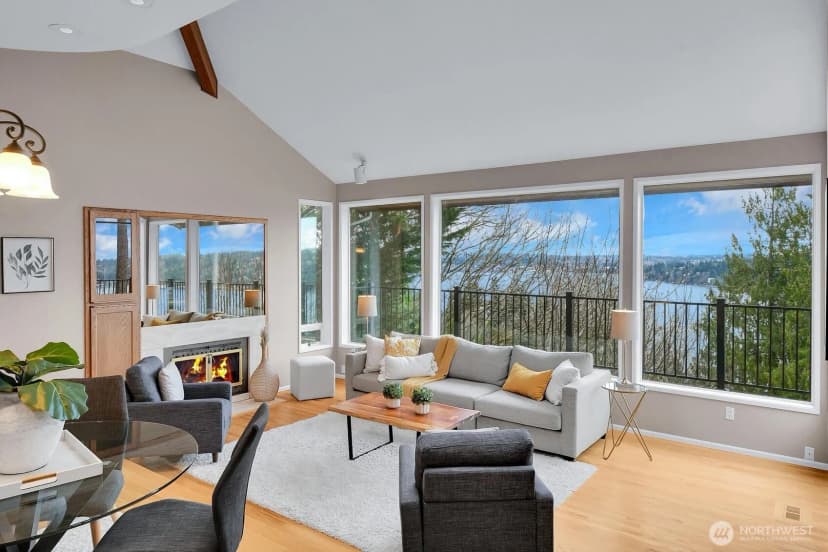 Property photo for 13542 40th Avenue Ne, Seattle photo 11