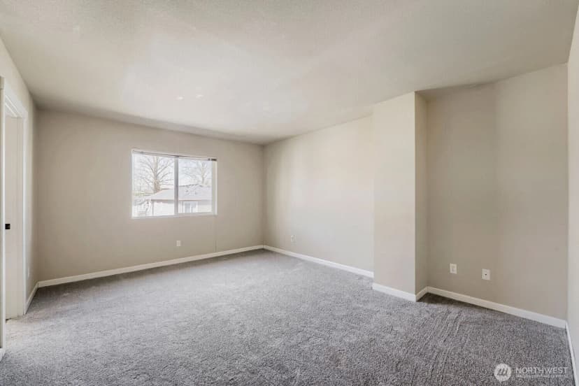 Property photo for 367 Graham Avenue Ne, Renton photo 28