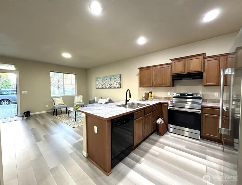 Property photo for 367 Graham Avenue Ne, Renton photo 5